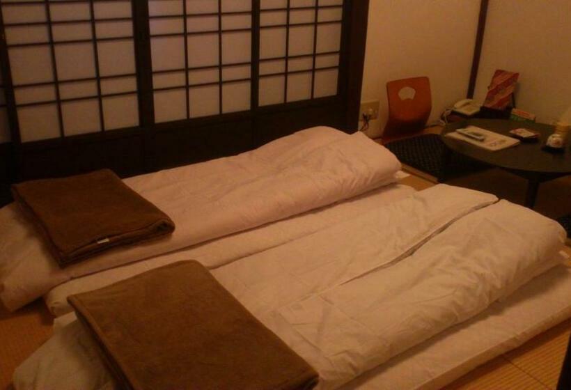 スタンダードルーム, Ryoso Kawaguchi