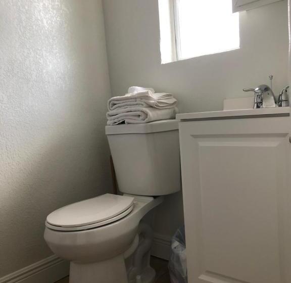 بنجلو قياسى, Holiday Isles Resort