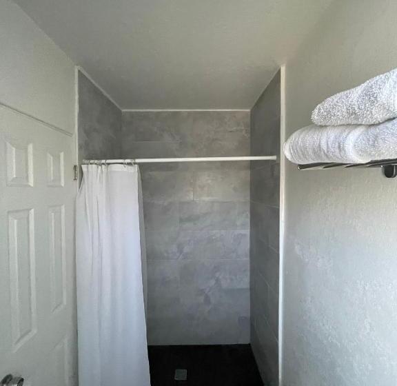 إستوديو قياسى, Holiday Isles Resort