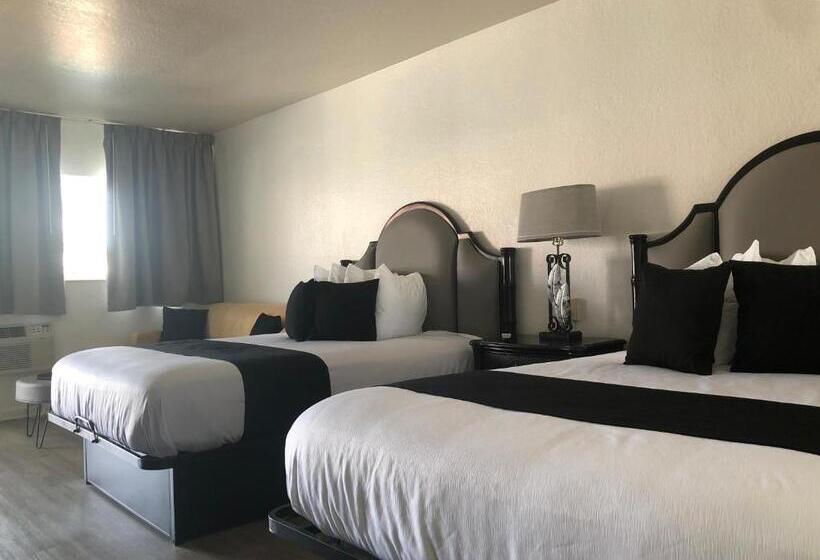 إستديو عائلى, Holiday Isles Resort