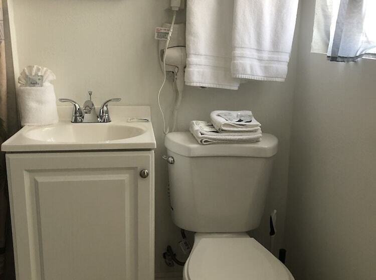 إستديو عائلى, Holiday Isles Resort