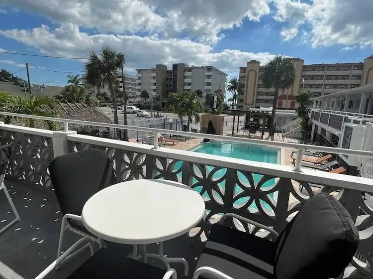 スイート, Holiday Isles Resort