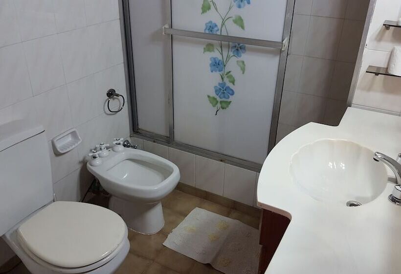 غرفة سوبيريور ثلاثية, Hostería Lida