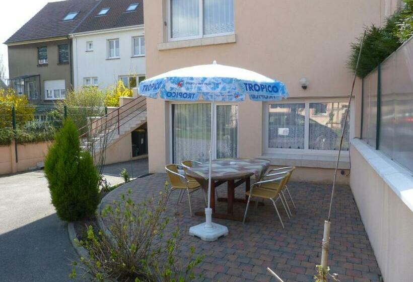 شقة غرفتين, Appart Hôtel Villa Antibes