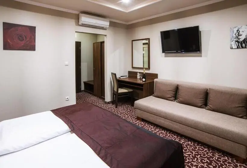 اتاق استاندارد, Corvin Pension And Restaurant