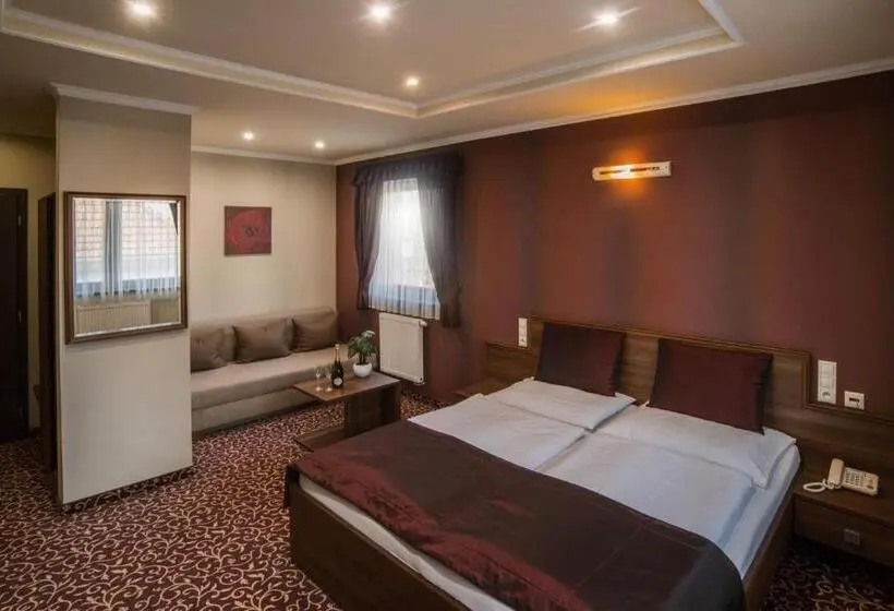 سوییت, Corvin Pension And Restaurant