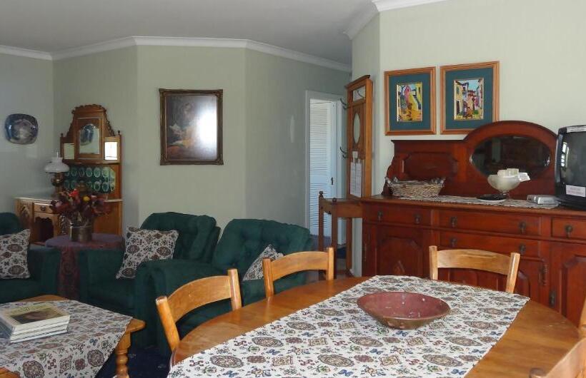 سوییت, Braeview Guest House