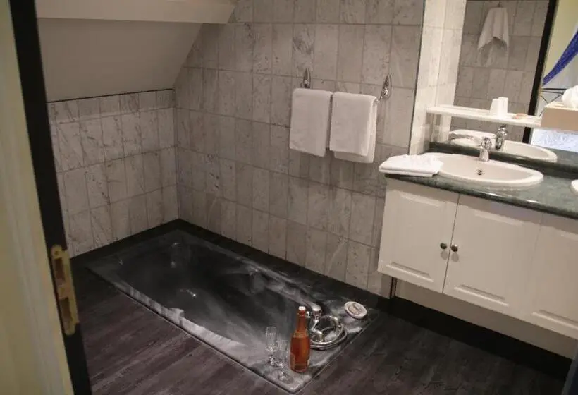 コンフォートルーム, Chambres D'hôtes Edoniaa
