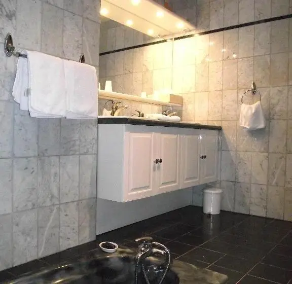 コンフォートルーム, Chambres D'hôtes Edoniaa