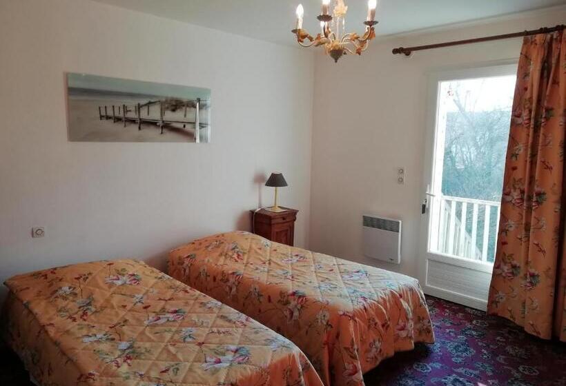 דירת חדר עם טרסה, Chambres D'hôtes Edoniaa