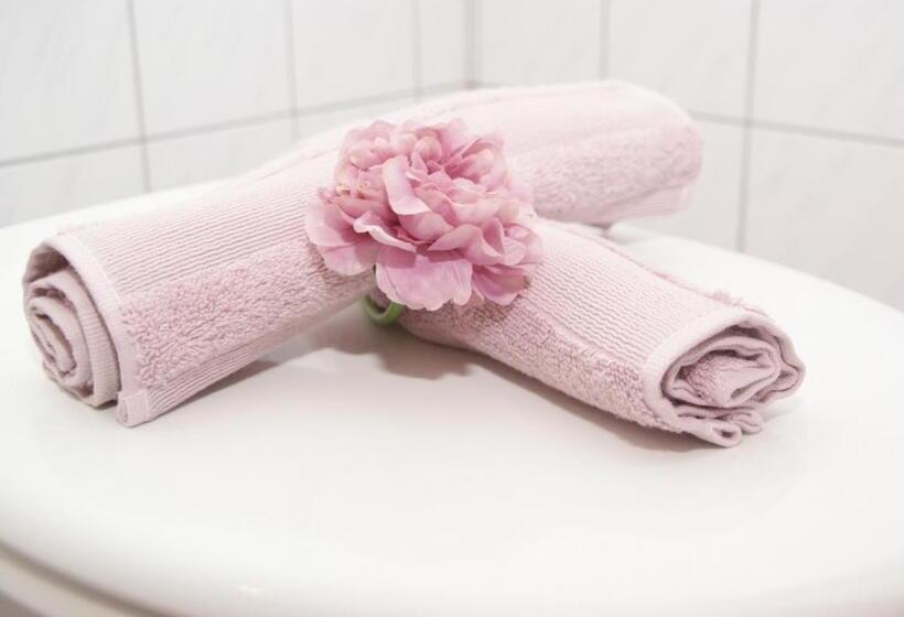 1 Bedroom Apartment Lake View, Gästehaus Gertrude