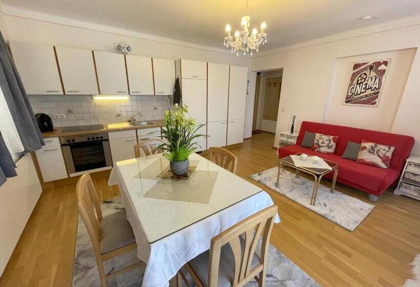 1 Bedroom Apartment Lake View, Gästehaus Gertrude