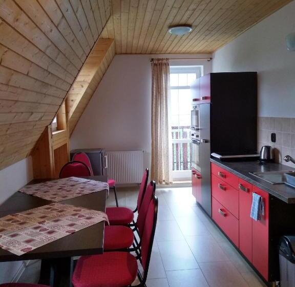 듀플렉스 스위트, Penzión Chata Valaška