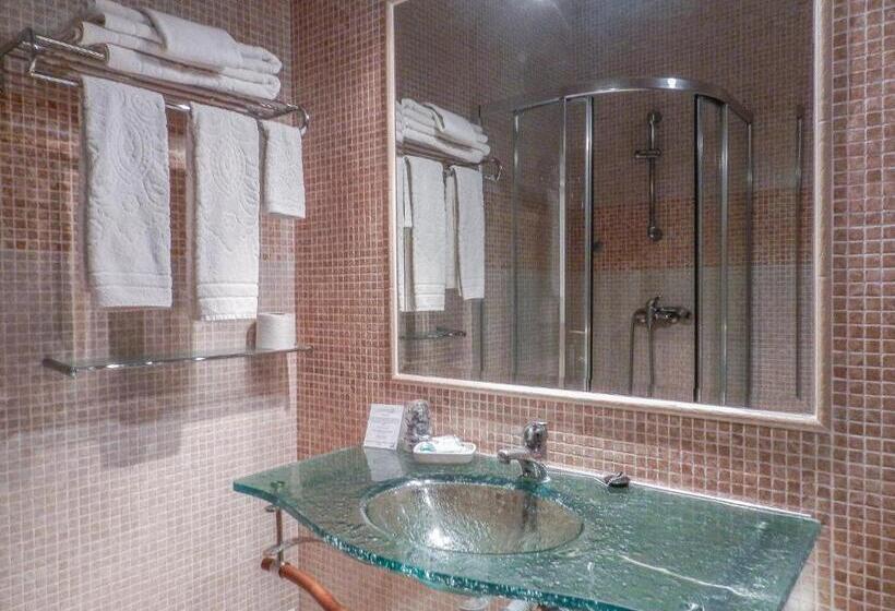 침실 2개 아파트, Residencia Julio