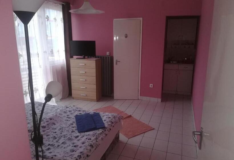 Апартаменты 1 Спальня, Tarr Tímea Apartmanok