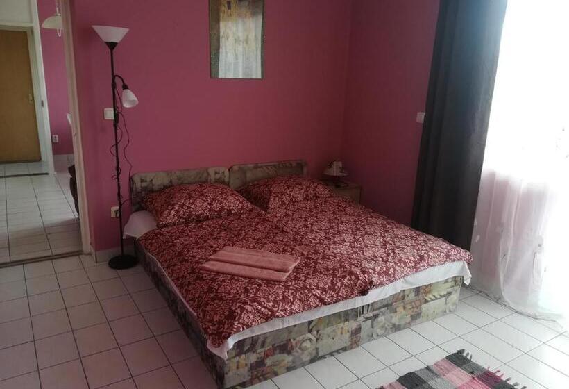 Апартаменты 2 Спальни, Tarr Tímea Apartmanok