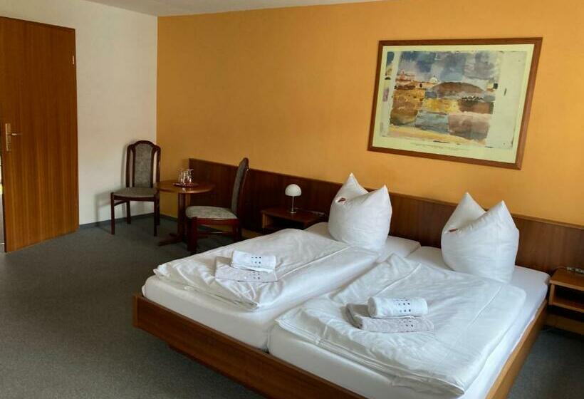 חדר סטנדרט, Pension Am Theater