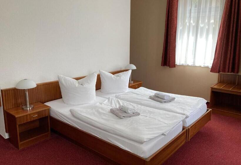 חדר סטנדרט, Pension Am Theater