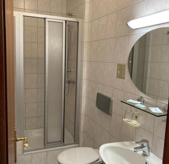 חדר סטנדרט, Pension Am Theater