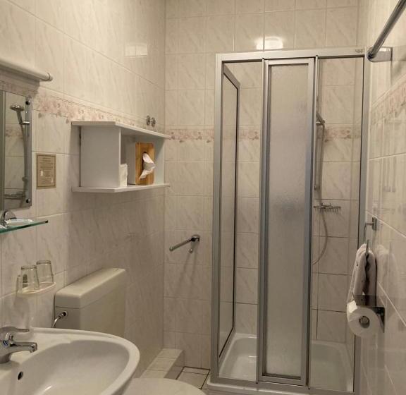 חדר סטנדרט, Pension Am Theater