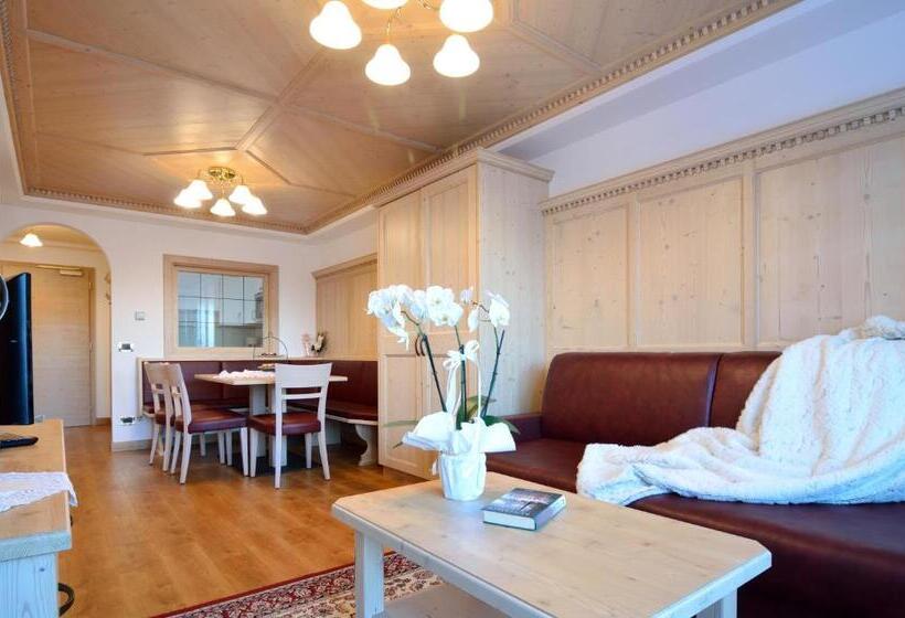 Апартаменты 1 Спальня с Балконом, Residence Isabell