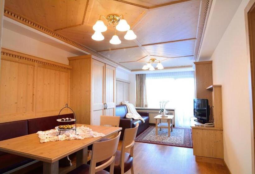 Апартаменты 1 Спальня с Балконом, Residence Isabell