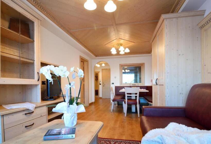 Апартаменты 2 Спальни с Балконом, Residence Isabell
