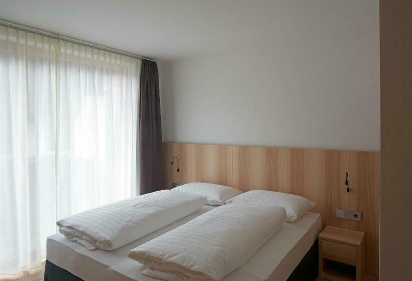 Апартаменты 2 Спальни, Residence Larciunei