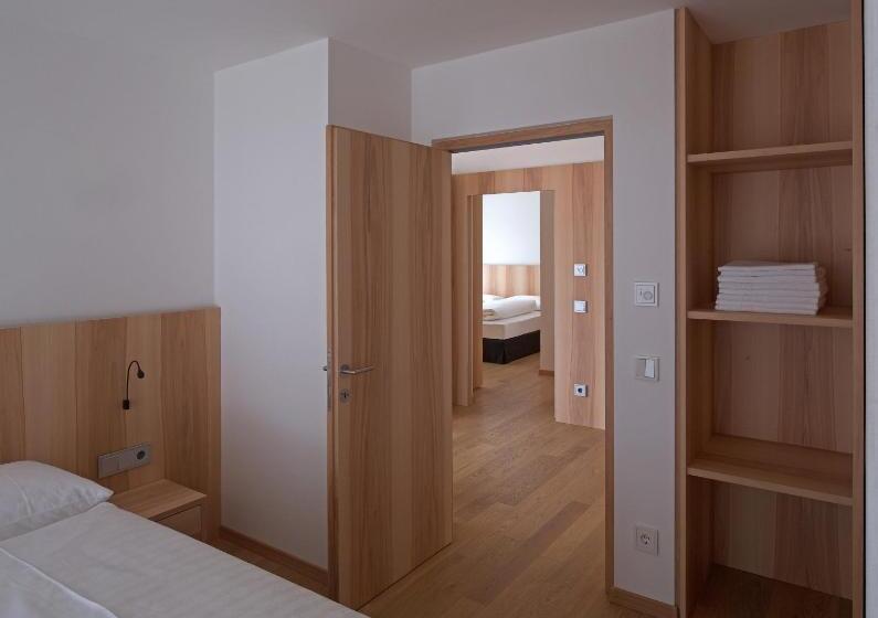 Апартаменты 2 Спальни, Residence Larciunei