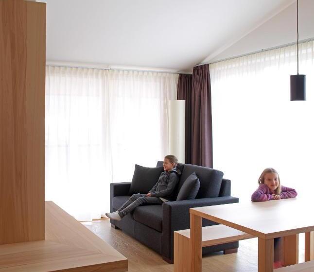 Апартаменты 2 Спальни, Residence Larciunei