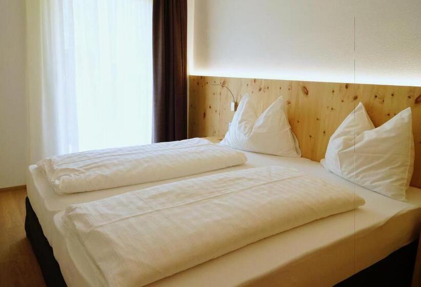 Апартаменты 1 Спальня, Residence Larciunei