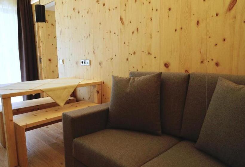 Апартаменты 1 Спальня, Residence Larciunei