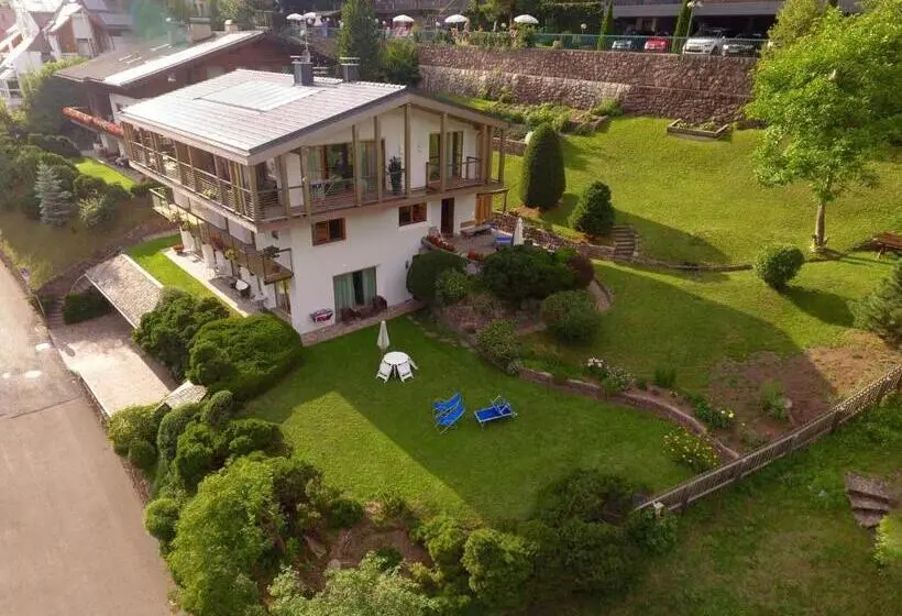 آپارتمان 1 خوابه, Residence Larciunei