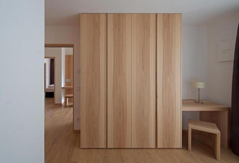 Апартаменты 2 Спальни, Residence Larciunei