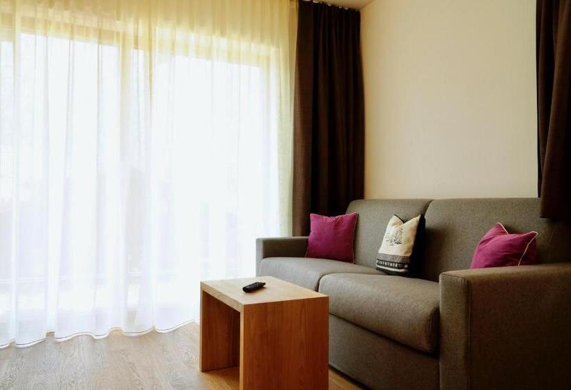 Апартаменты 1 Спальня, Residence Larciunei