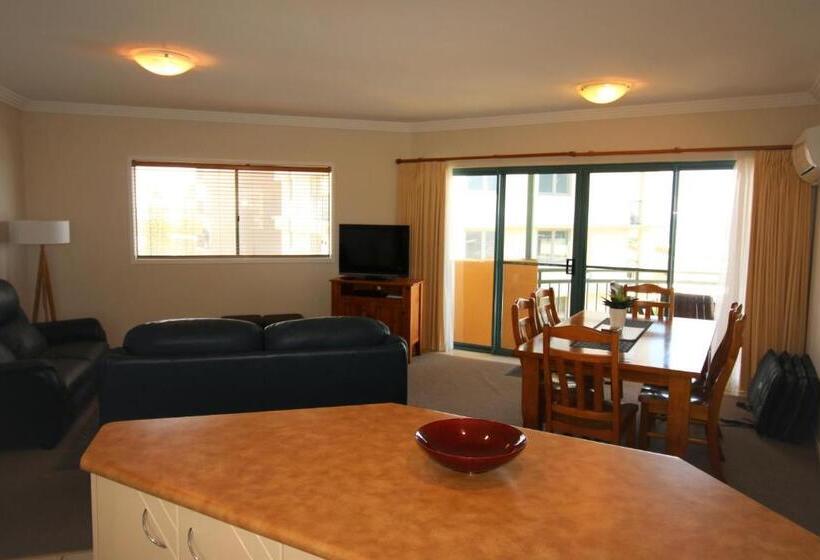 غرفة قياسية مطلّة علي البحر, Sunshine Towers Boutique Apartments