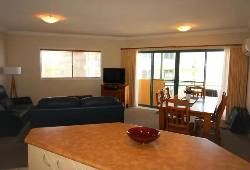 オーシャンビュースタンダードルーム, Sunshine Towers Boutique Apartments
