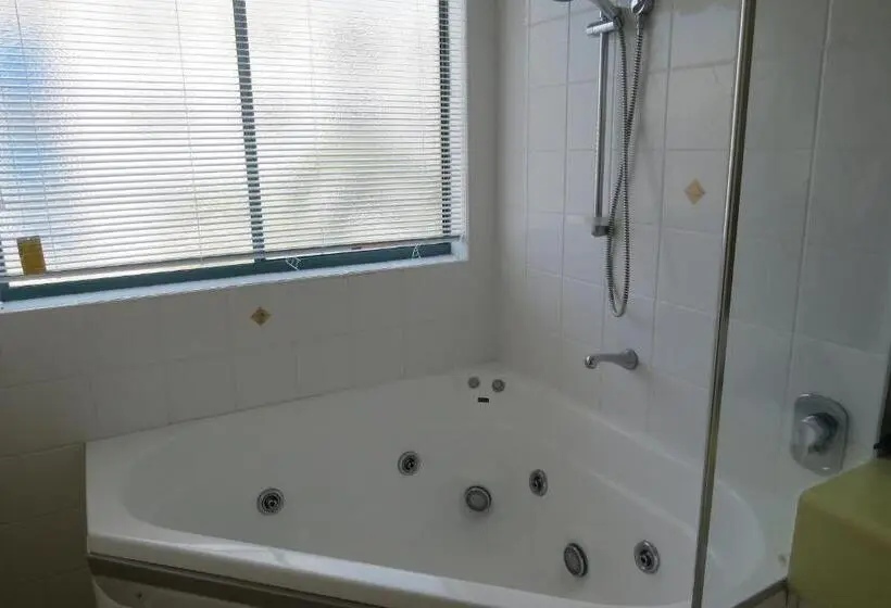 プールの見える１ベッドルームアパートメント, Sunshine Towers Boutique Apartments