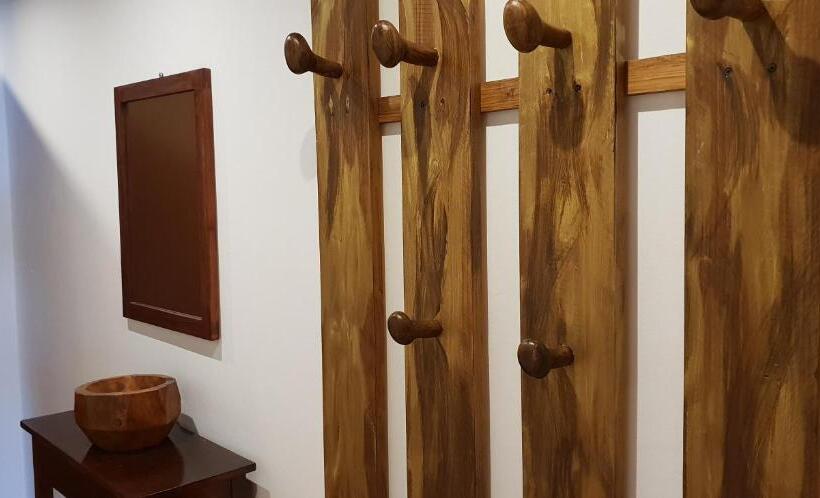 Suite with lake view, Casa Lady