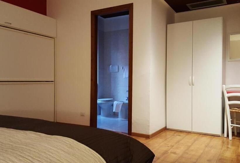 컴포트 룸, Casa Lady