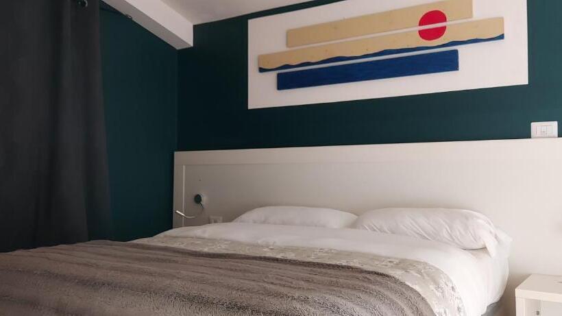 컴포트 룸, Casa Lady