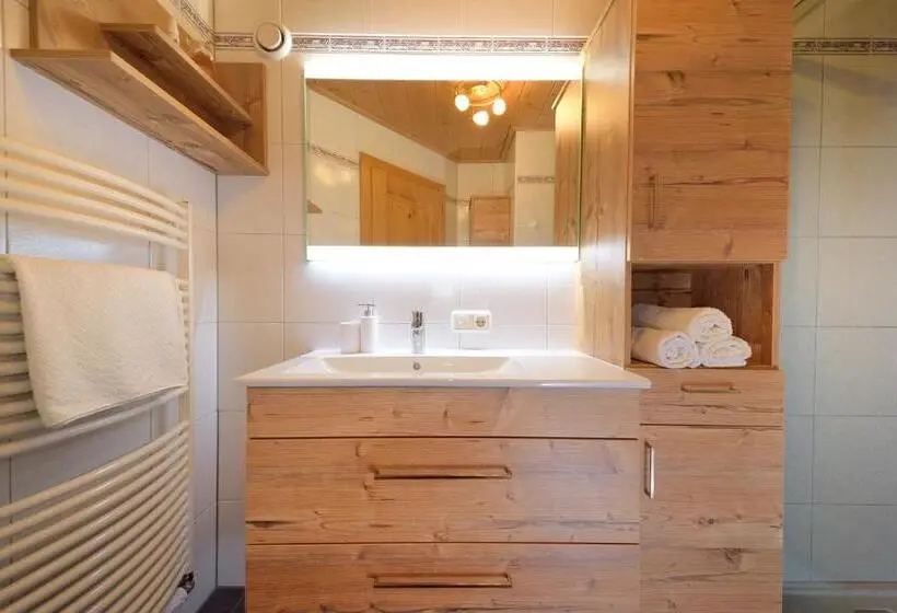 Apartament 2 Dormitoris amb Terrassa, Hattlerhof