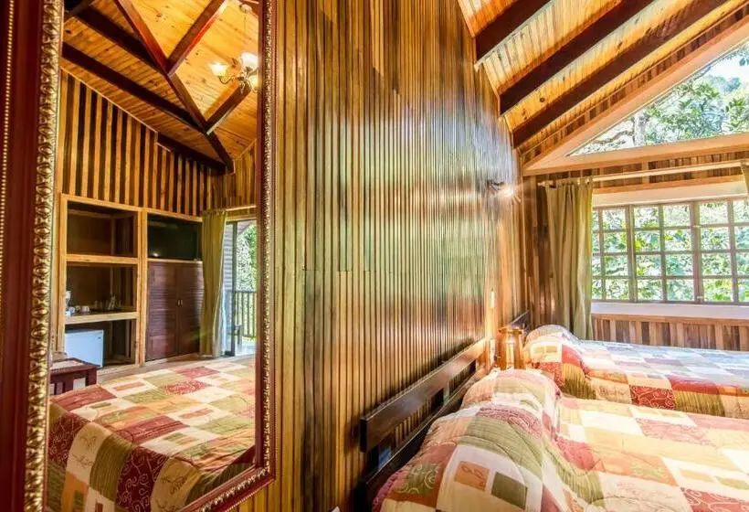 スタンダードバンガロー, Sueños Del Bosque Lodge