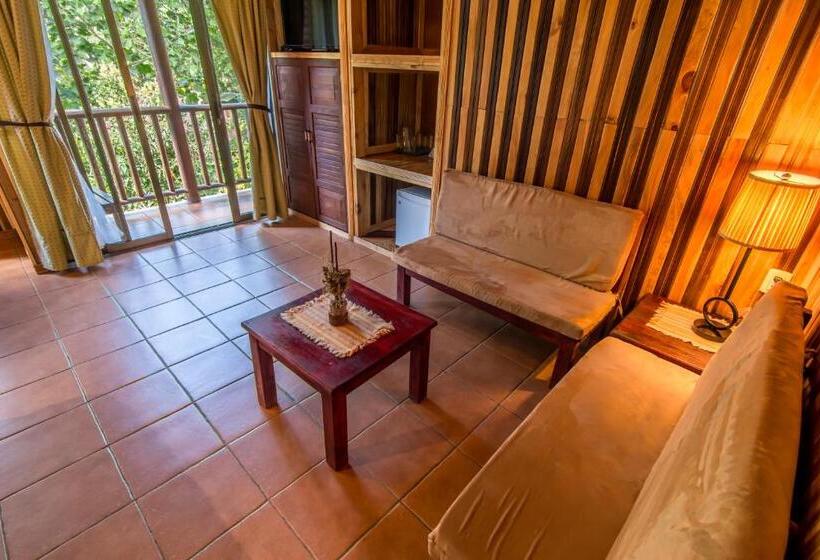 스탠다드 방갈로, Sueños Del Bosque Lodge