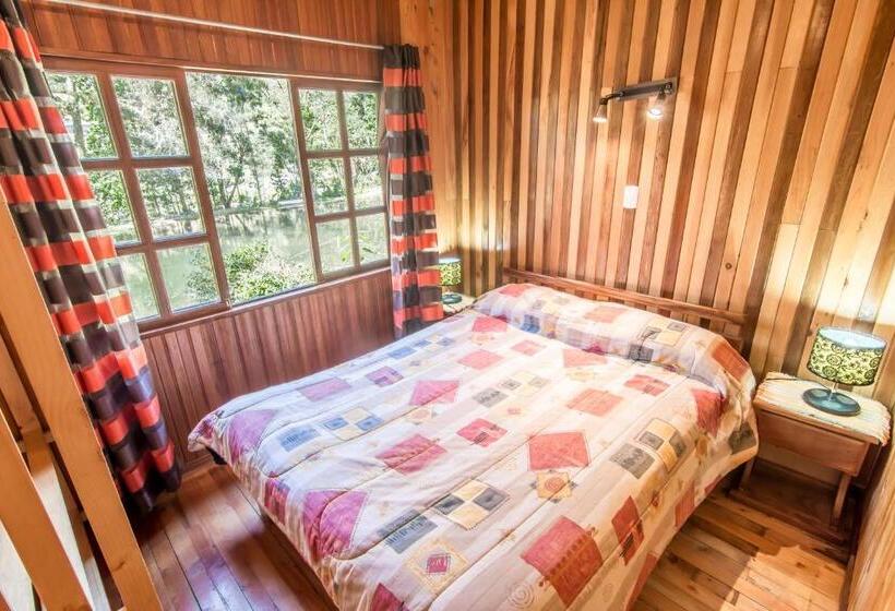 샬레, Sueños Del Bosque Lodge