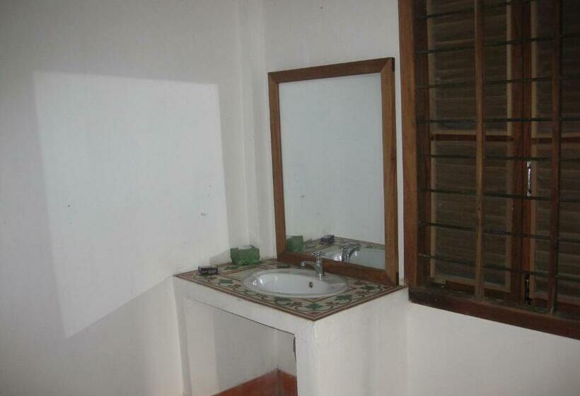 اتاق استاندارد, Arun Mekong Guesthouse