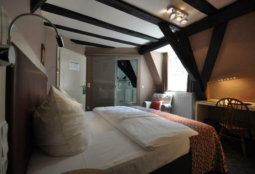 标准间, Schmuckkastchen