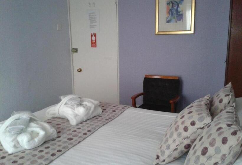 غرفة قياسية, The Burleigh