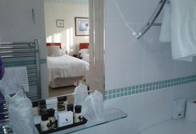 غرفة عائلية, The Burleigh