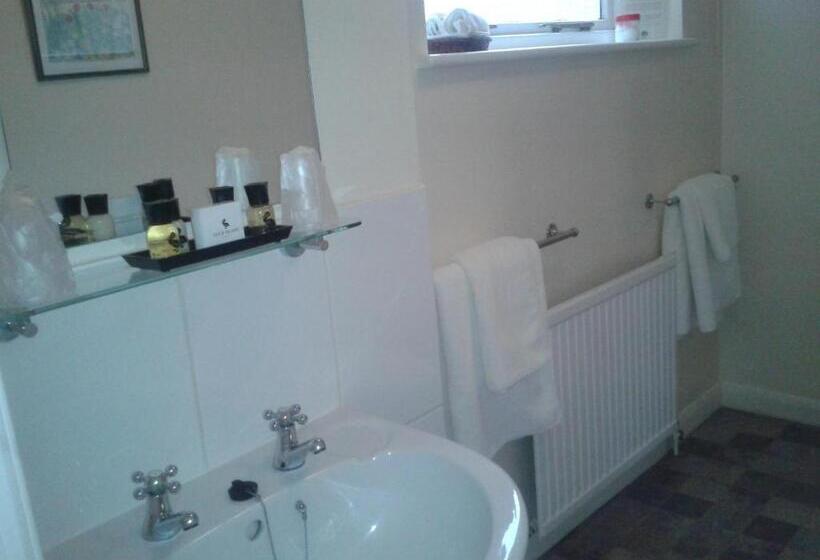 غرفة قياسية بالطابق الأرضى, The Burleigh